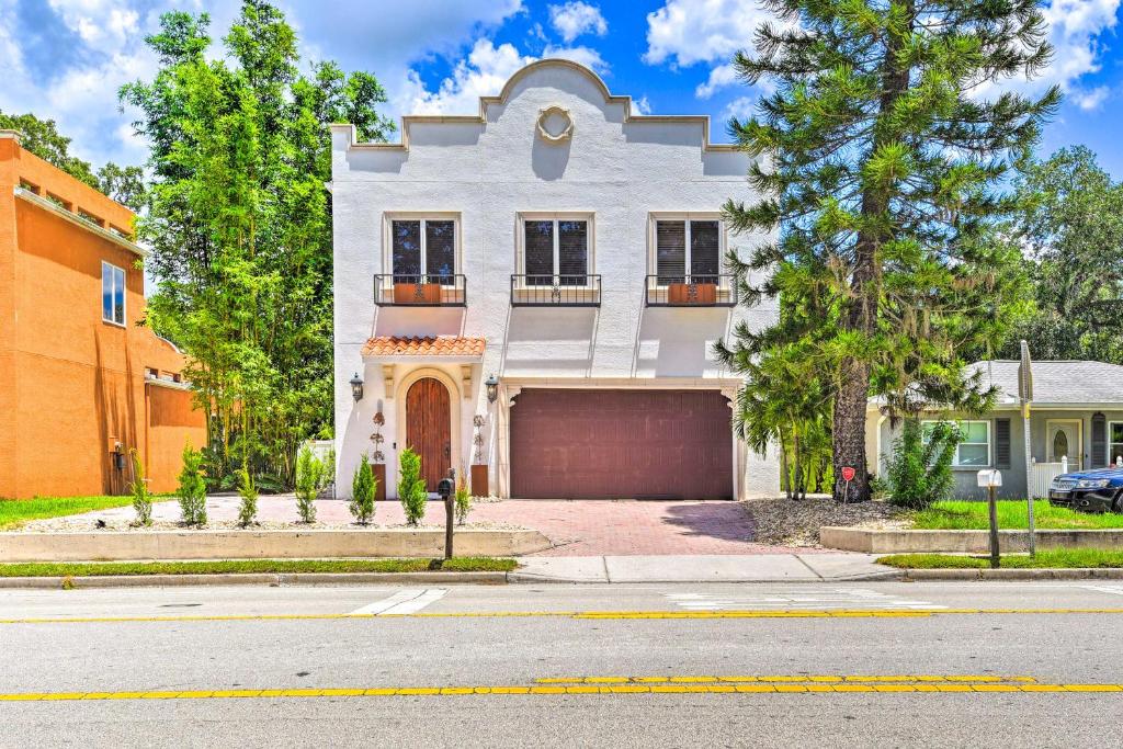 Sunny Sarasota Abode with Yard about 1 Mi to Dtwn! photo 1