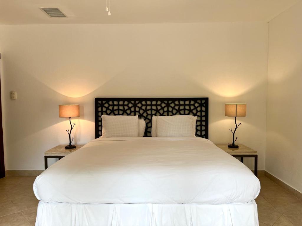 The Hotel Porto Cupecoy photo 2