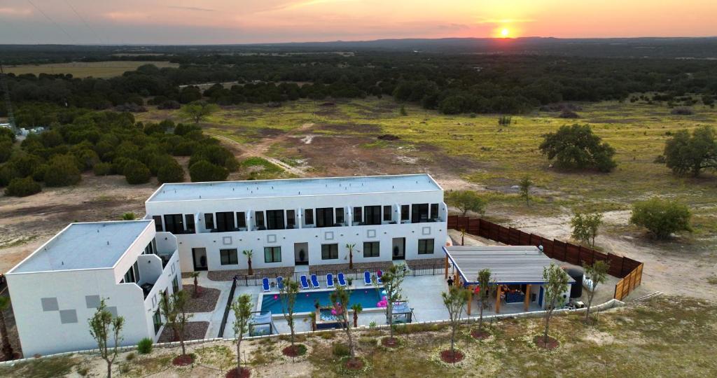 The Bentley Hotel on 290 image