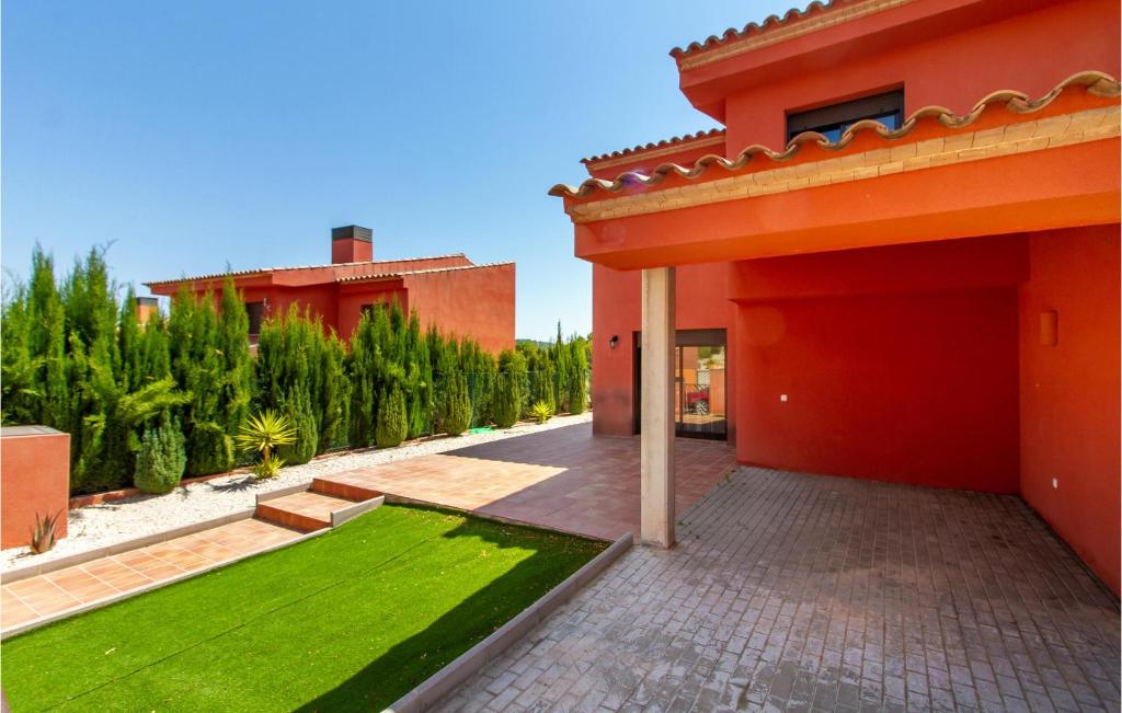 Nice Home In Caravaca De La Cruz With Wifi And 3 Bedrooms photo 1