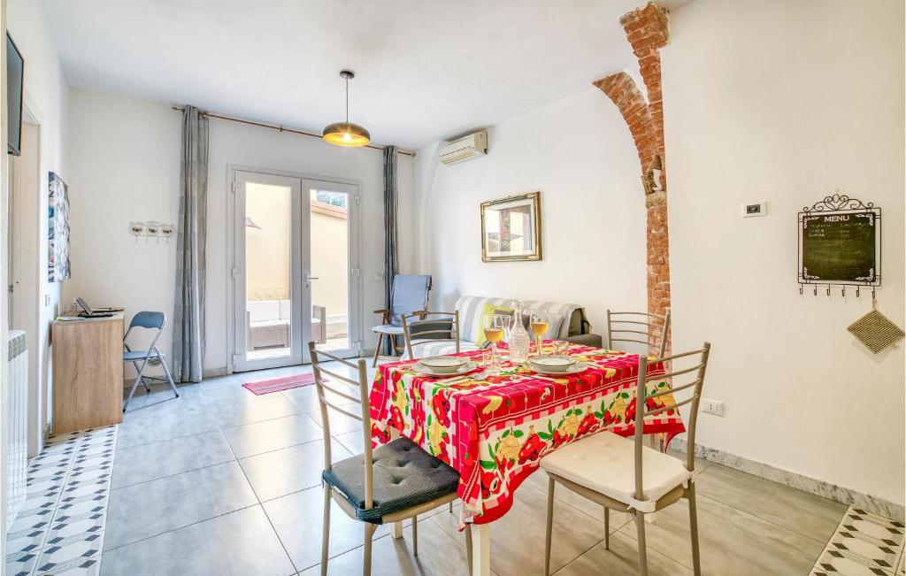 Stunning Apartment In La Spezia With 1 Bedrooms And Wifi photo 3