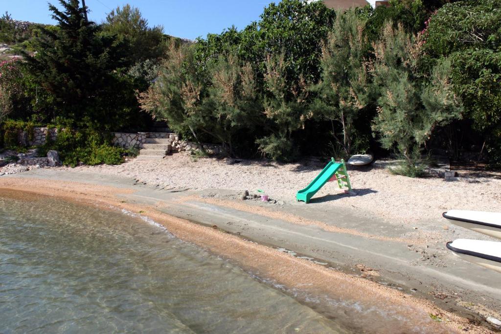 Family friendly seaside apartments Kustici, Pag - 6376 photo 4