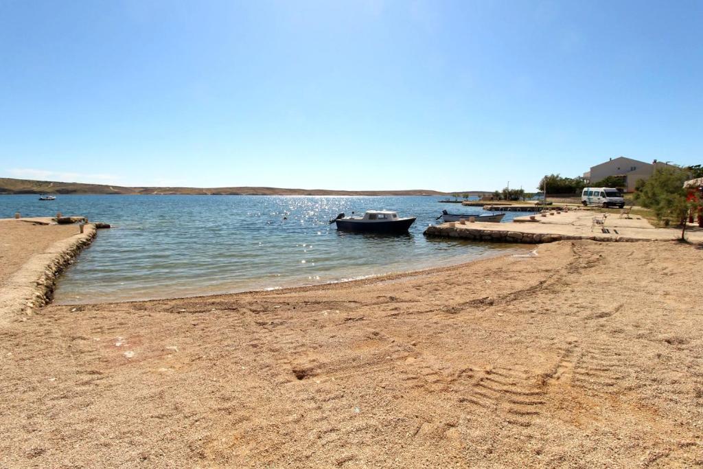 Holiday house with a parking space Kustici, Pag - 14438 photo 1