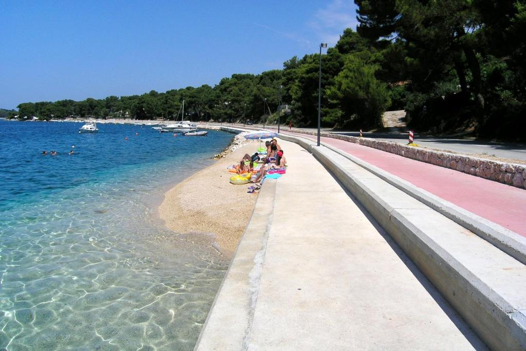 Apartments and rooms by the sea Mali Losinj (Losinj) - 10420 photo 3