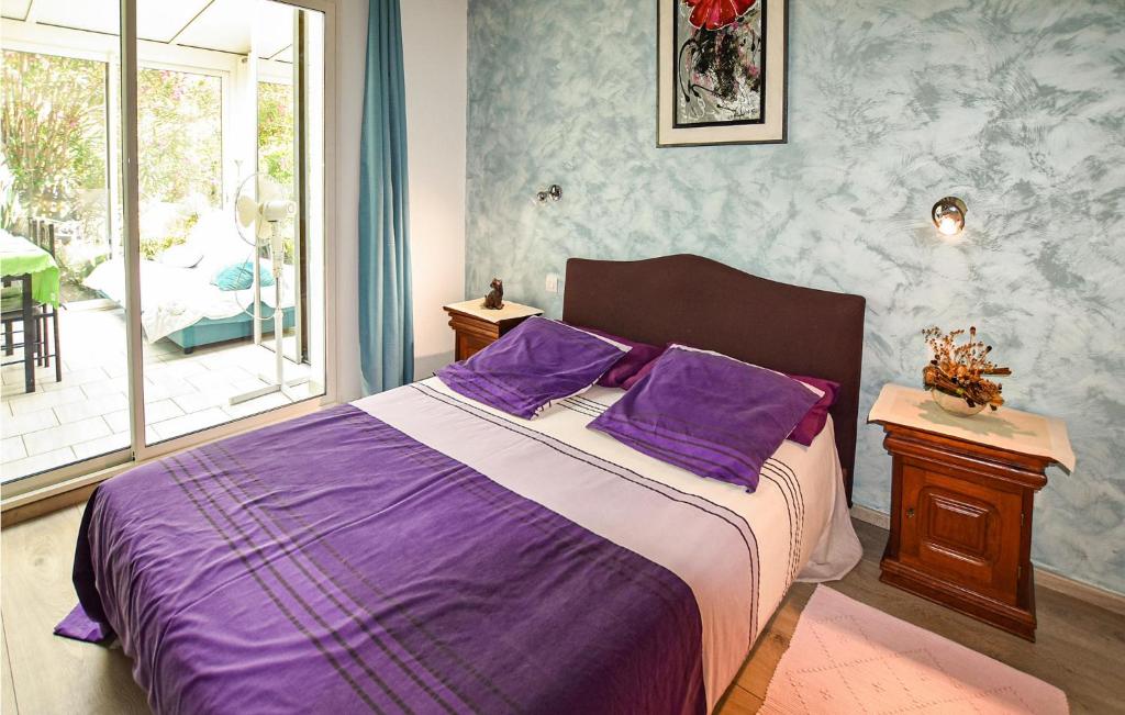 Amazing Home In Donzre With Outdoor Swimming Pool, Wifi And 1 Bedrooms photo 3