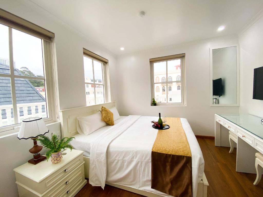 Time Lotus Hạ Long