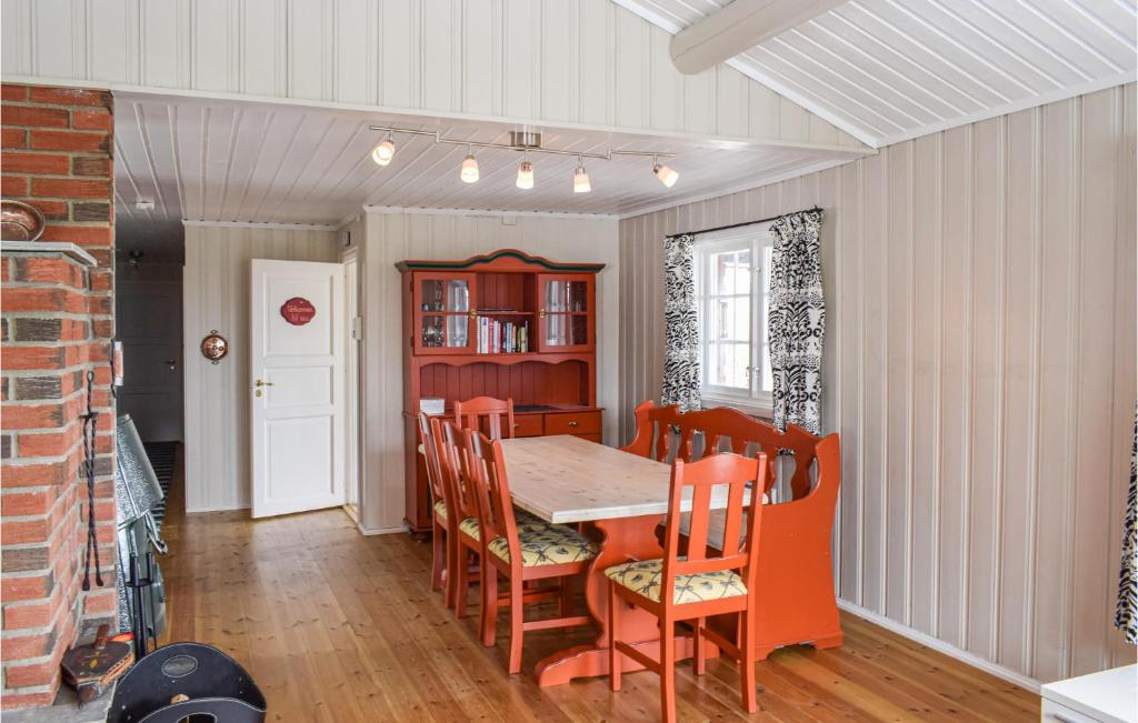 Stunning Home In Sjusjen With 4 Bedrooms photo 1