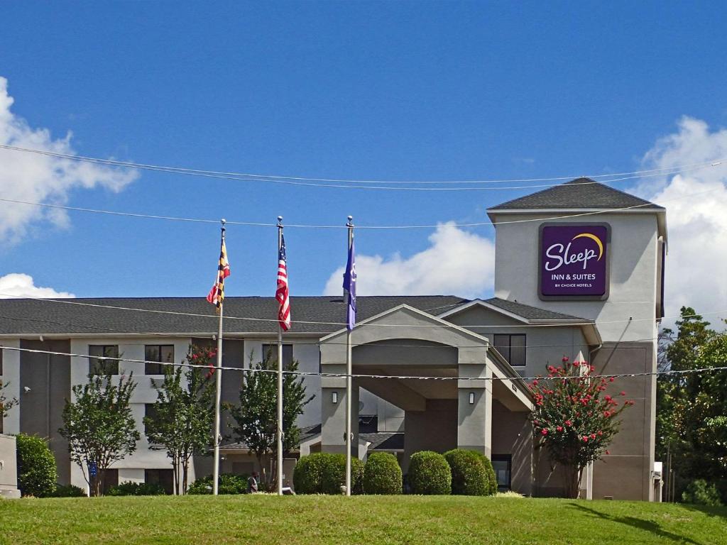 Sleep Inn & Suites image