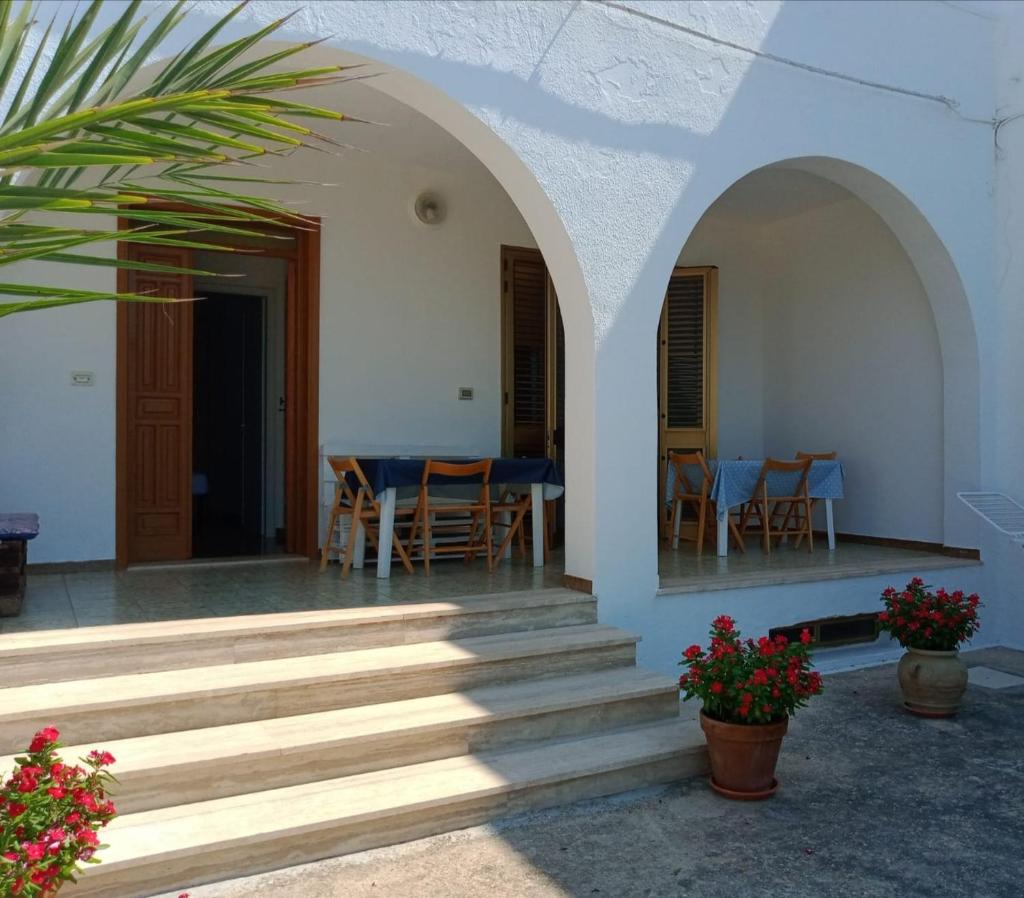 Villa 20 m.dal mare photo 3
