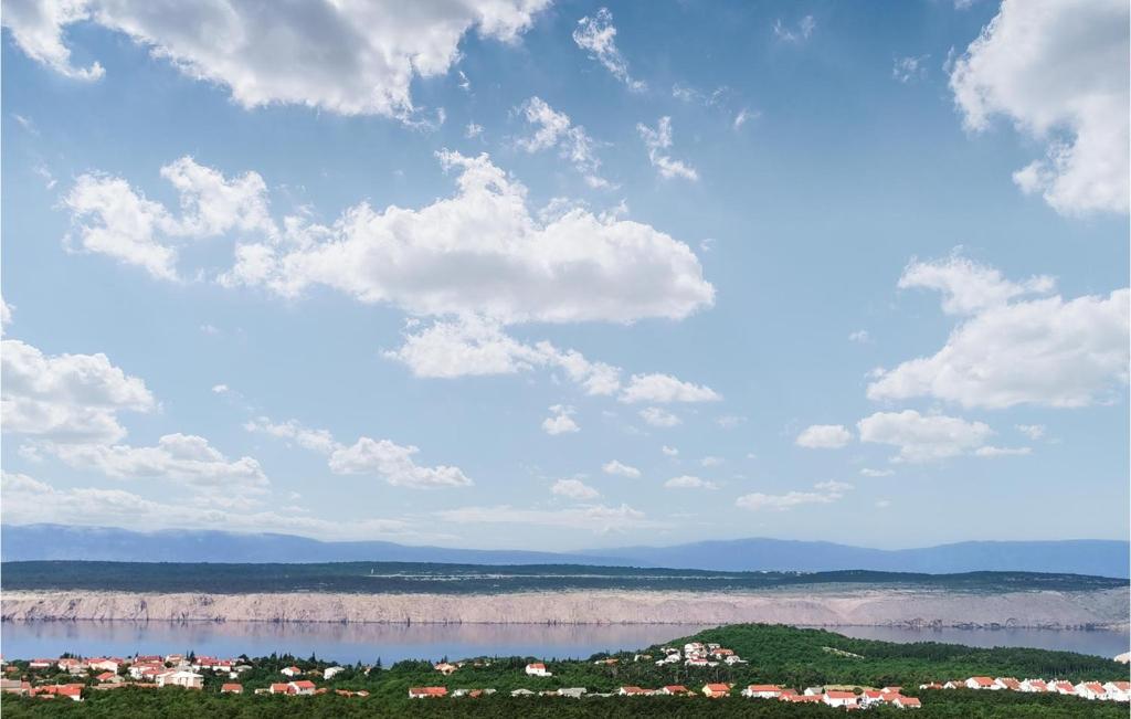 Stunning Apartment In Jadranovo With Wifi And 1 Bedrooms