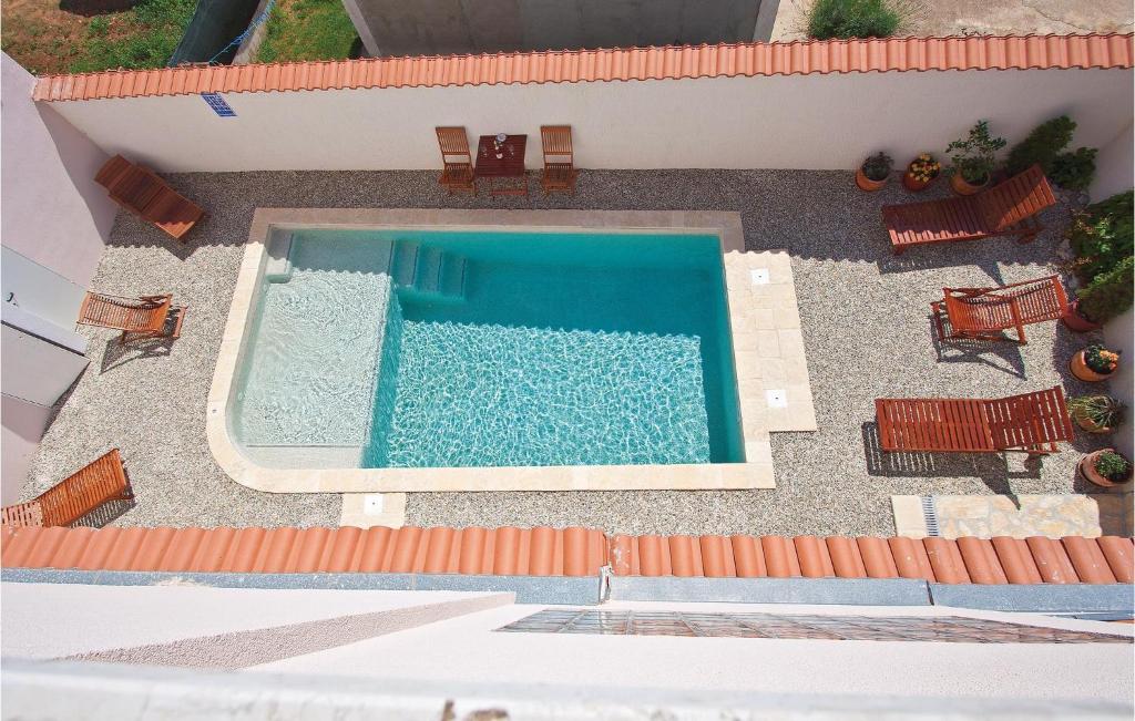 Amazing Home In Pomer With 6 Bedrooms, Wifi And Outdoor Swimming Pool photo 2