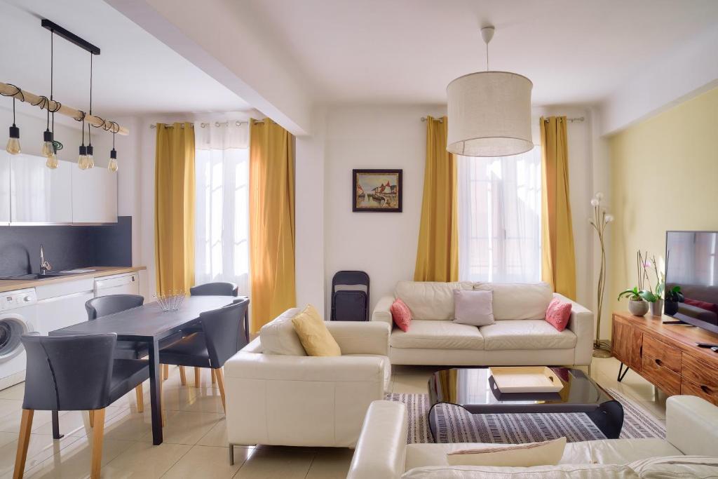Superb T3 100 meters from the port of Nice photo 4