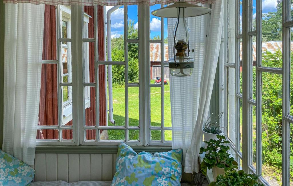 Awesome Home In Trans With Internet And 4 Bedrooms photo 3