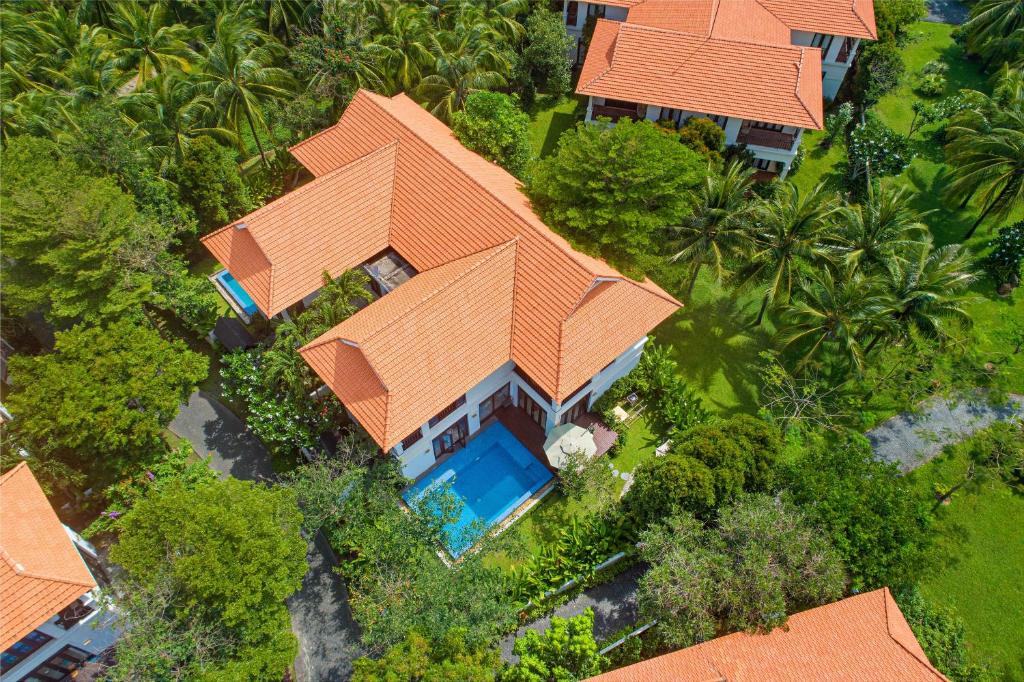 Luxury Furama DnTRIP Villas