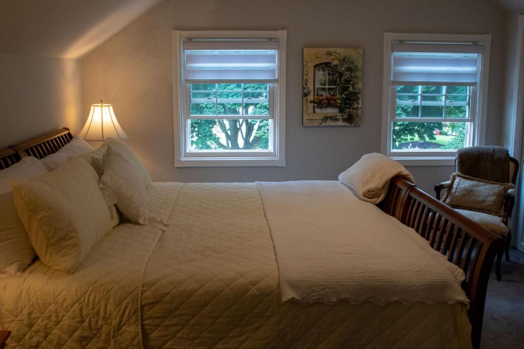 Upper Canada Coach House photo 1