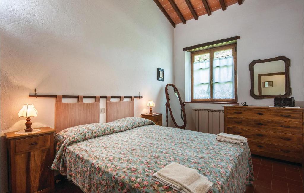 Stunning Home In Trequanda Si With 2 Bedrooms, Wifi And Outdoor Swimming Pool photo 1