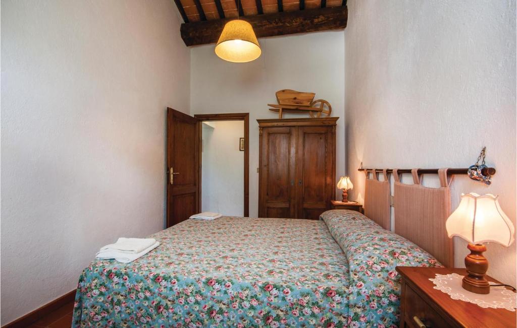 Stunning Home In Trequanda Si With 2 Bedrooms, Wifi And Outdoor Swimming Pool photo 2
