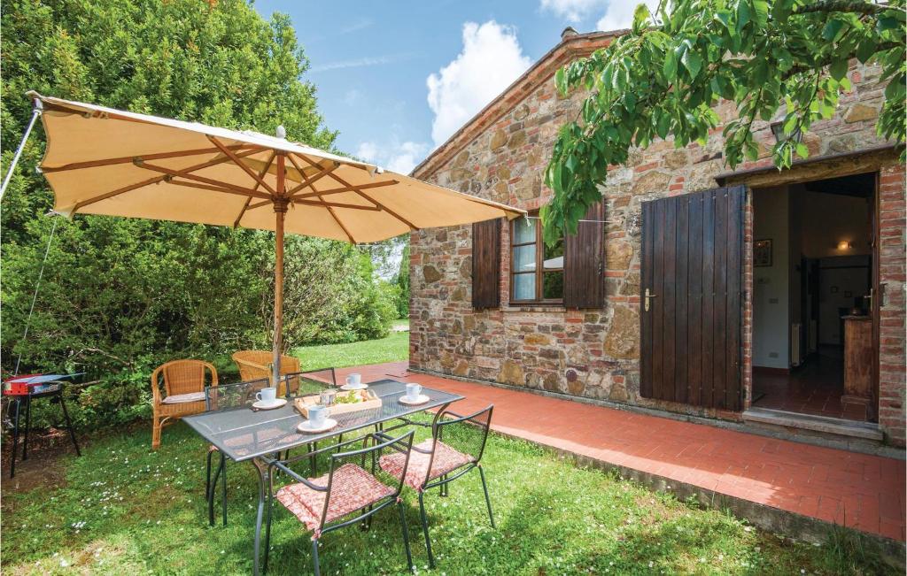 Stunning Home In Trequanda Si With 2 Bedrooms, Wifi And Outdoor Swimming Pool photo 3