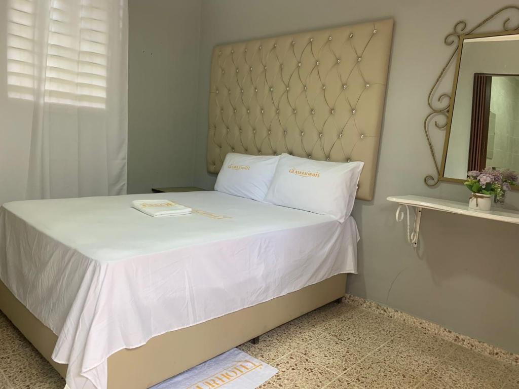 Glamour Hotel photo 1