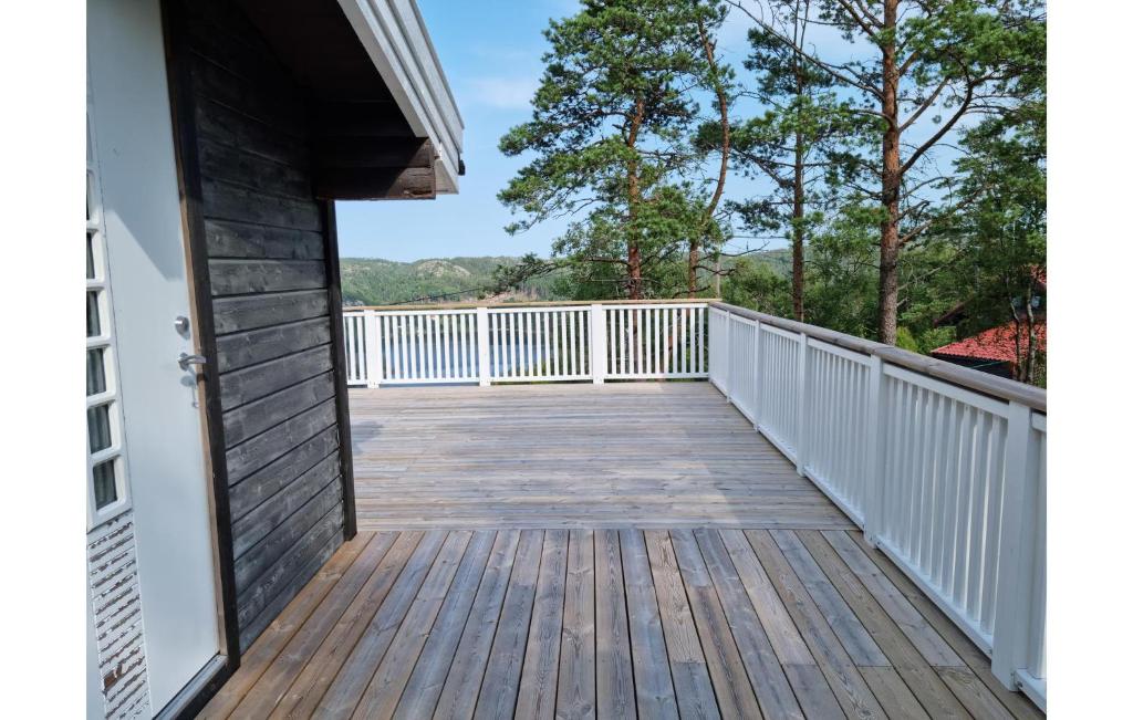 Amazing Home In Lyngdal With 1 Bedrooms photo 2