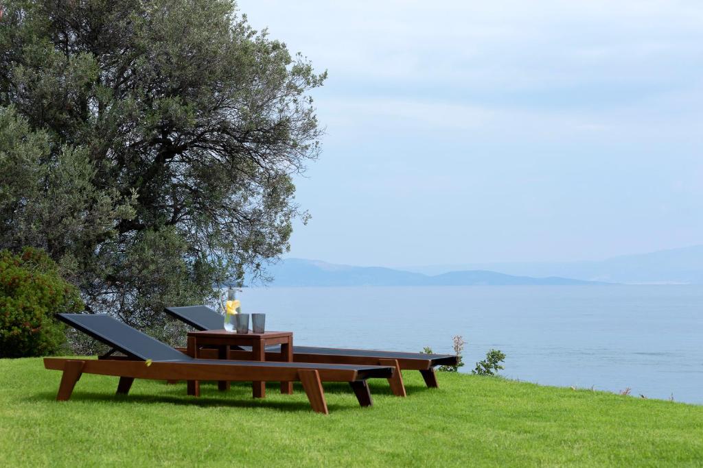 Lichnos Luxury Suites photo 2