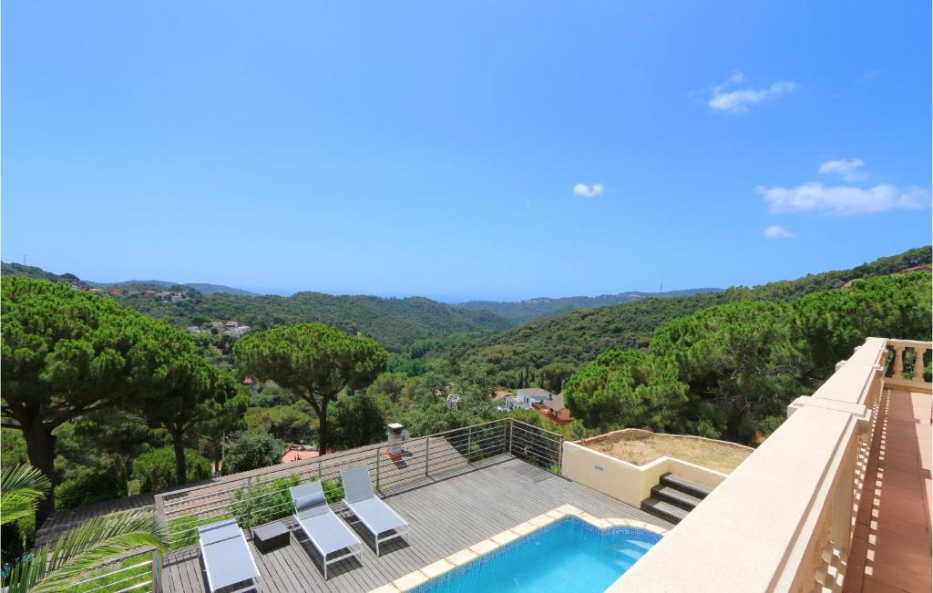 Stunning Home In Sant Cebria De Vallalt With Outdoor Swimming Pool, Wifi And 4 Bedrooms photo 3