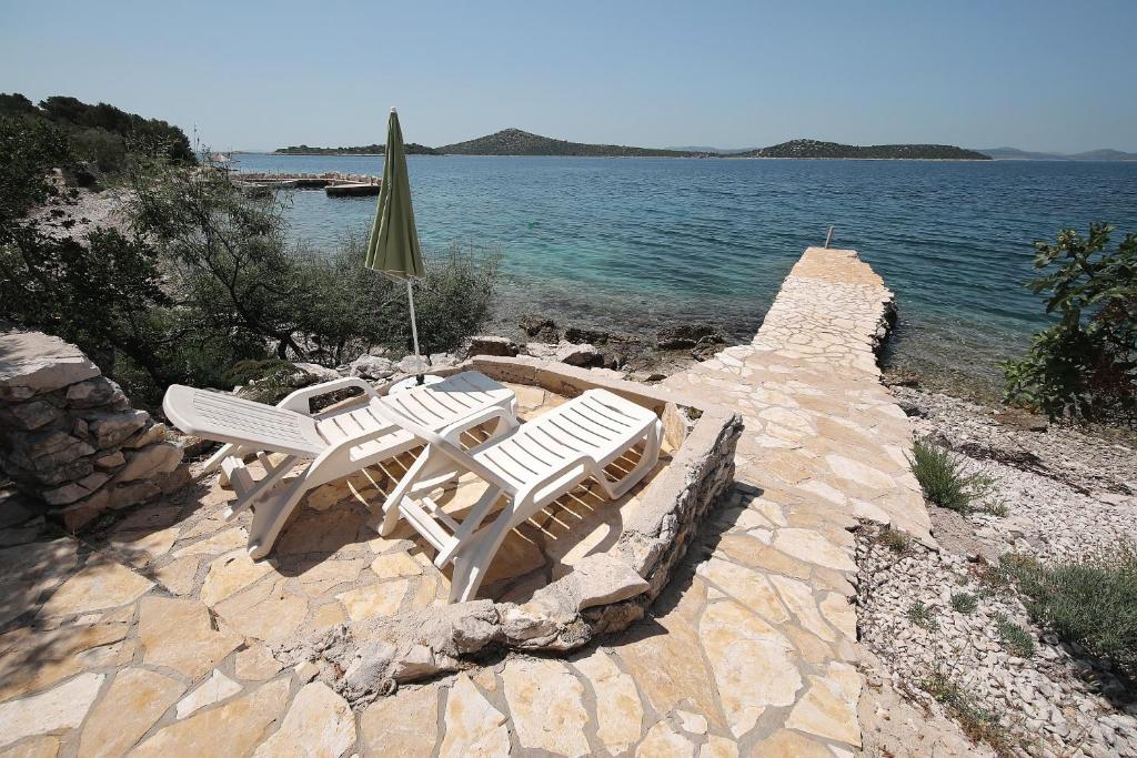 Secluded fisherman's cottage Cove Donje More, Pasman - 8413 photo 4