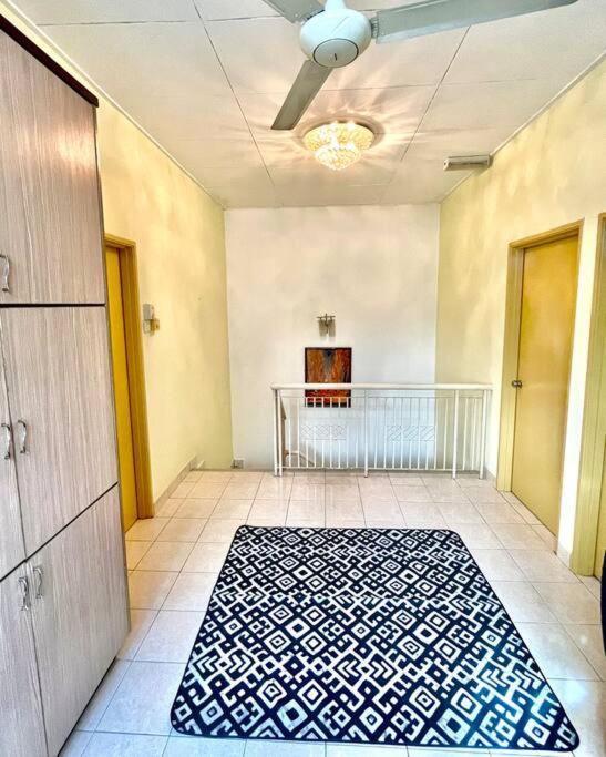 Cozy NEW Cheerful Homestay *NETFLIX & BBQ* 12 pax* photo 4