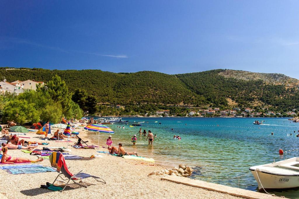 Apartments by the sea Grebastica, Sibenik - 9686 photo 2