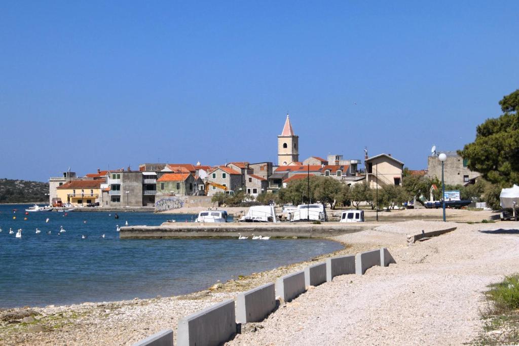 Apartments with a parking space Pirovac, Sibenik - 15271 photo 1