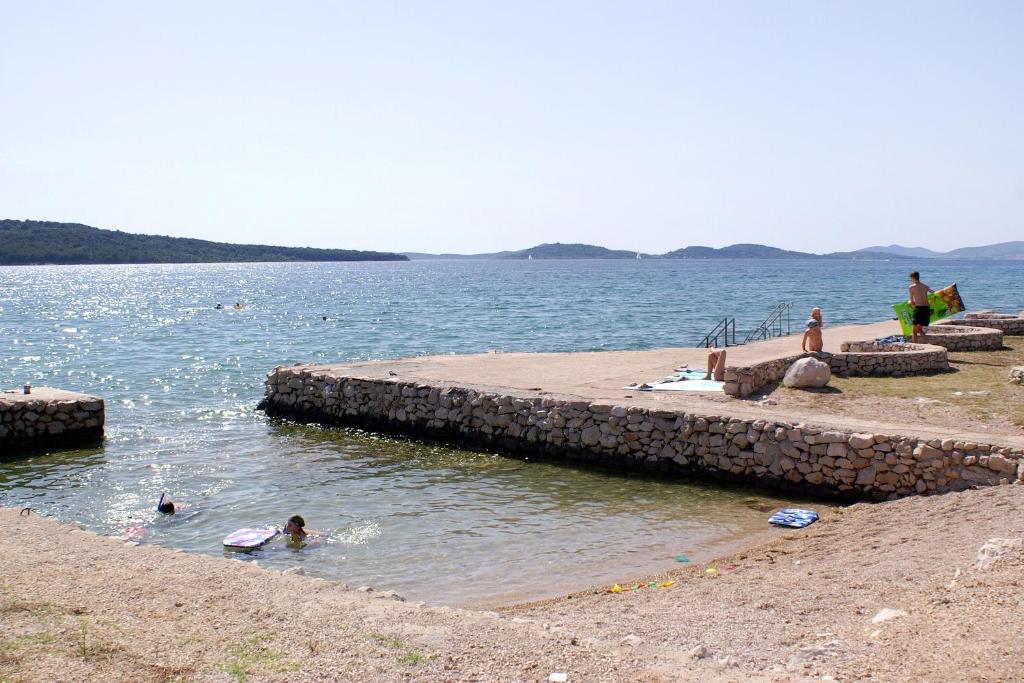 Apartments with a parking space Zablace, Sibenik - 4219 photo 3