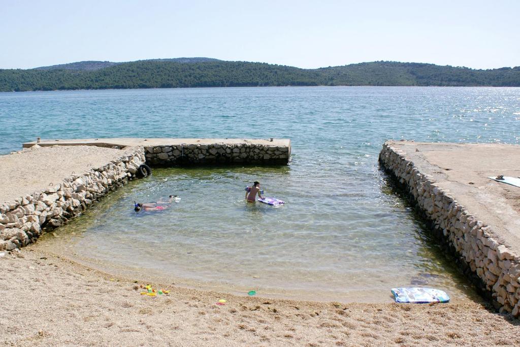 Apartments with a parking space Zablace, Sibenik - 4219 photo 4