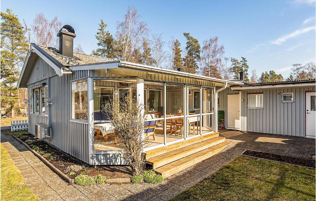 Beautiful Home In Mrbylnga With 4 Bedrooms And Wifi photo 3