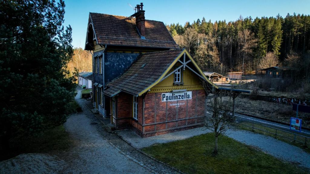 Bahnhof Paulinzella mit Sauna