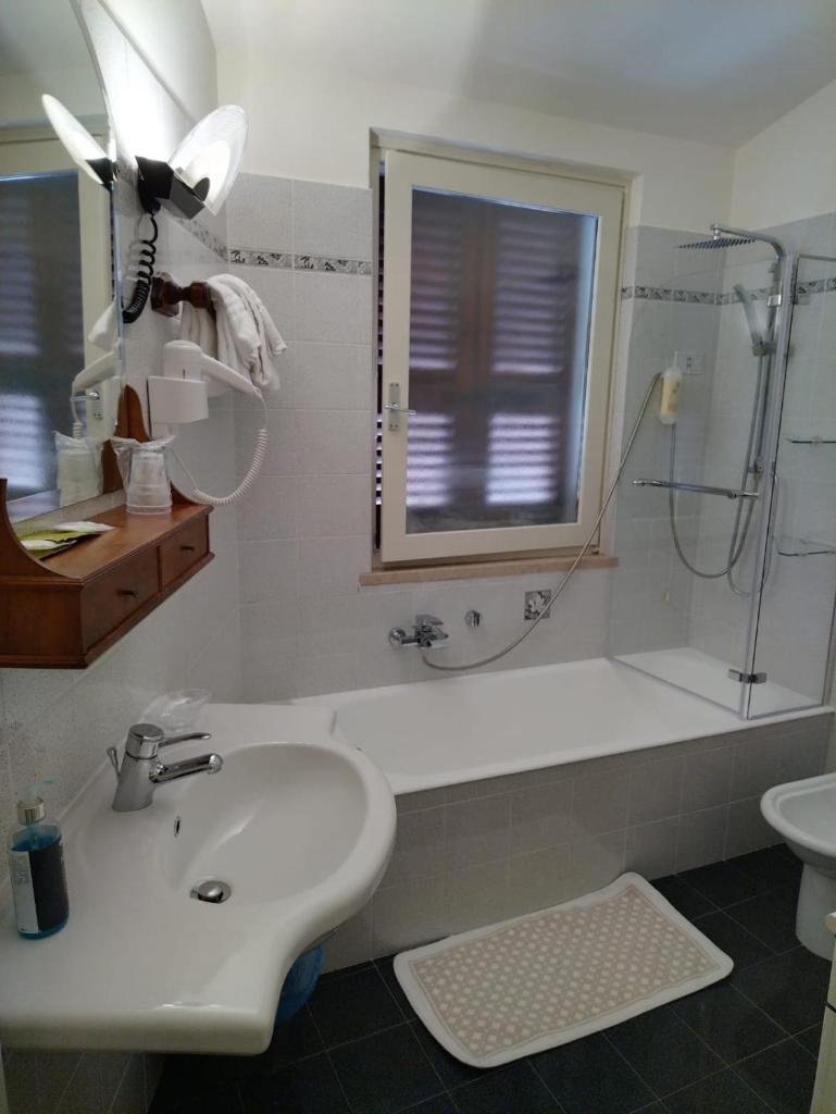 Belvedere Hotel & Villa photo 2