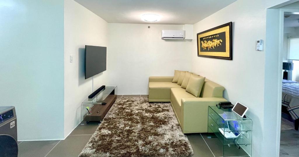 MINIMALIST, STYLISH, ELEGANT 2BR CONDO