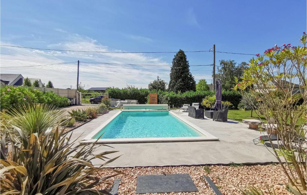 Stunning Home In Saint Ouen Les Vignes With Outdoor Swimming Pool, Heated Swimming Pool And 2 Bedrooms photo 1