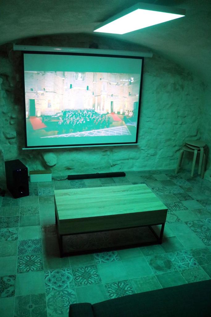 Maison 3 chambres 100m du Théâtre Antique avec salle cinéma photo 2