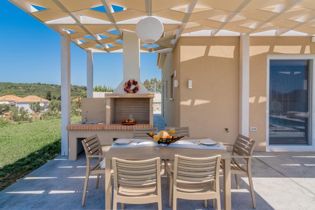 Spartakos Luxury Villa 2 photo 3