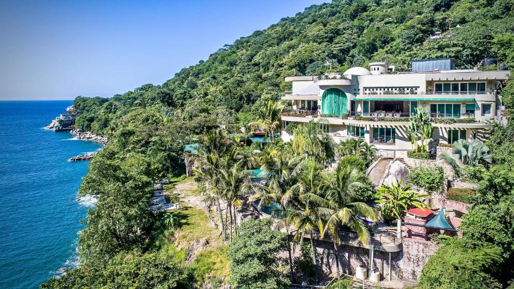 10 Million Dollar Family Vacation Villa 4 Rent photo 1