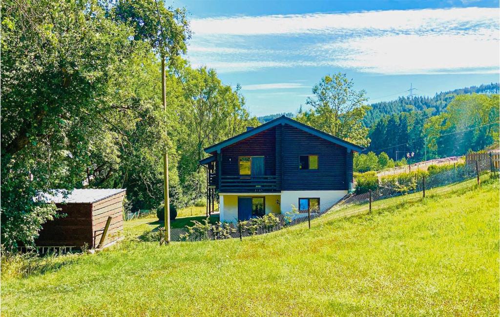Nice Home In Nimsreuland With 4 Bedrooms And Wifi