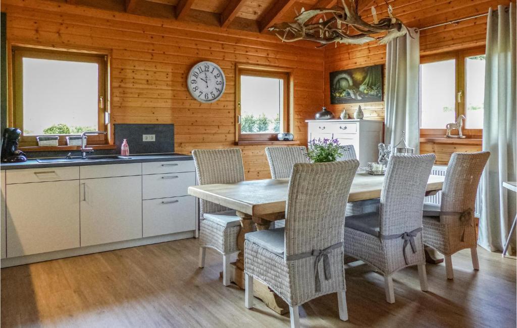 Nice Home In Nimsreuland With 4 Bedrooms And Wifi photo 2
