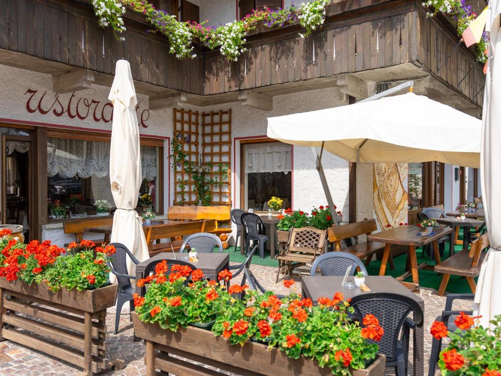 Hotel Alle Alpi photo 2