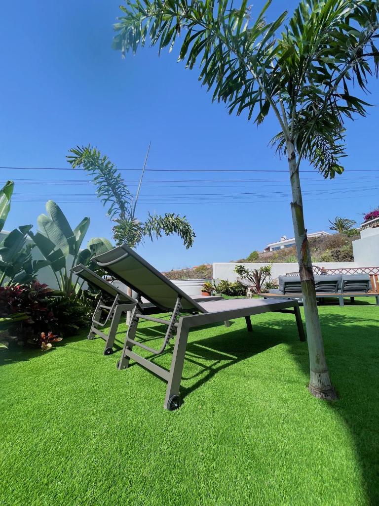Casa con piscina y jardín con vistas al mar photo 4