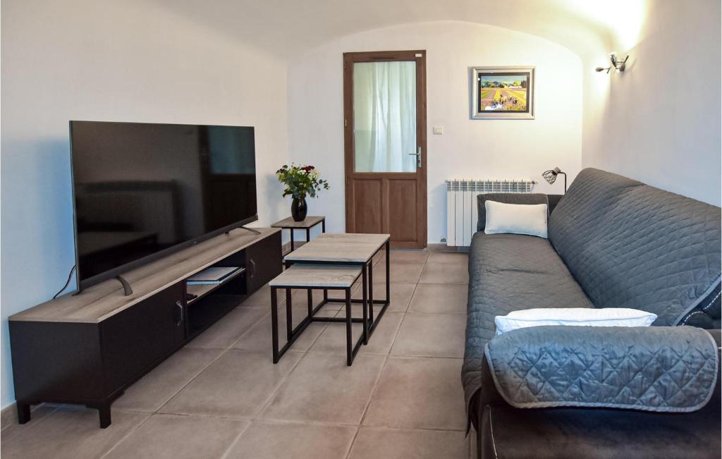Amazing Home In Beaumes-de-venise With Wifi, Private Swimming Pool And Outdoor Swimming Pool photo 4