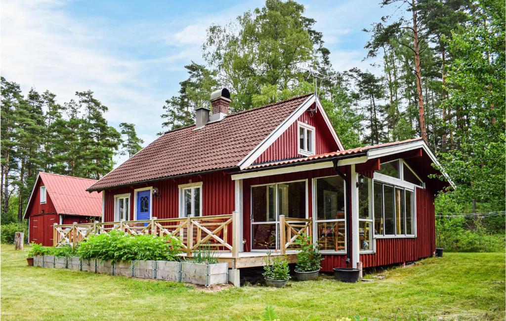 Awesome Home In Markaryd With 2 Bedrooms And Wifi photo 1