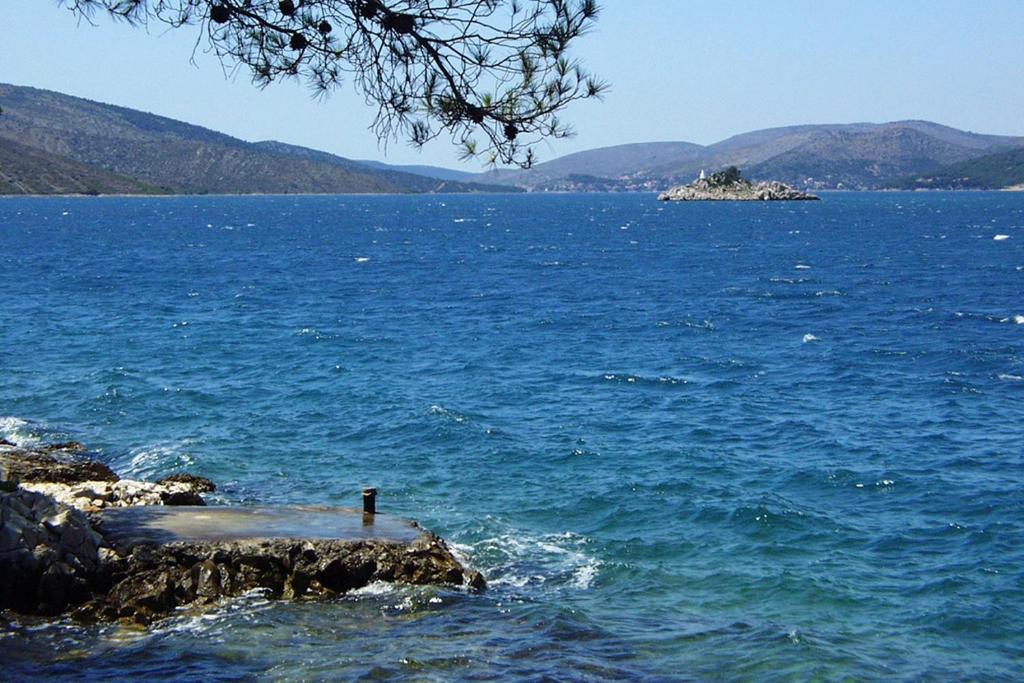 Apartments by the sea Okrug Donji, Ciovo - 4825 photo 3
