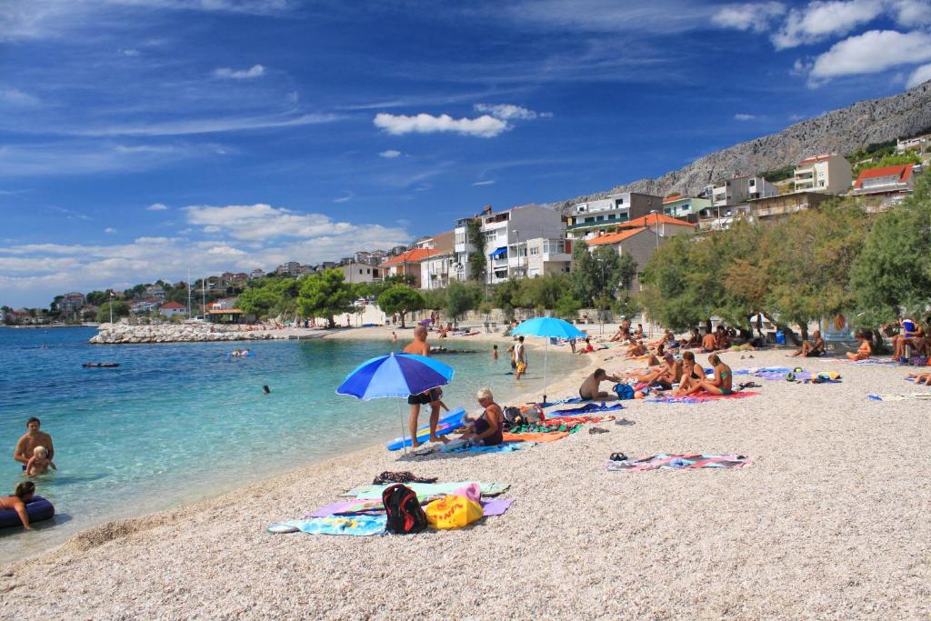 Apartments with a parking space Dugi Rat, Omis - 11483 photo 3