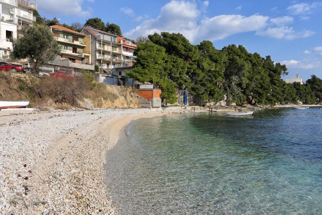 Seaside apartments with a swimming pool Krilo Jesenice, Omis - 13898 photo 4