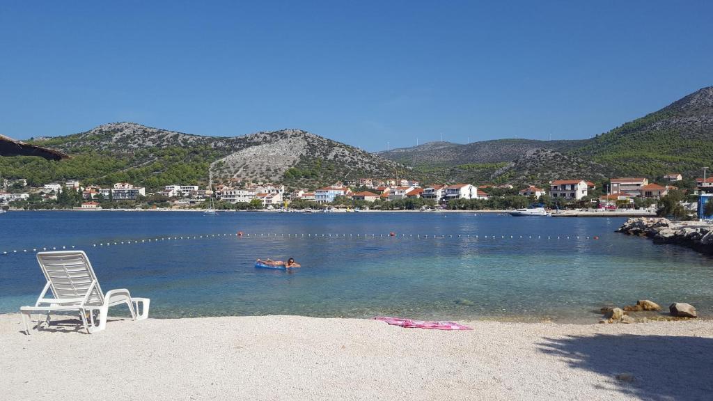 Family friendly apartments with a swimming pool Seget Vranjica, Trogir - 14409 photo 4